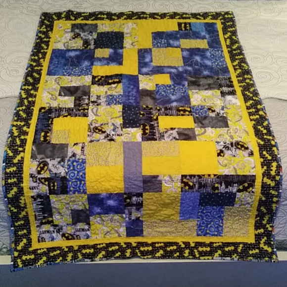 💥 Handmade Batman Quilt - Picture 4 of 8